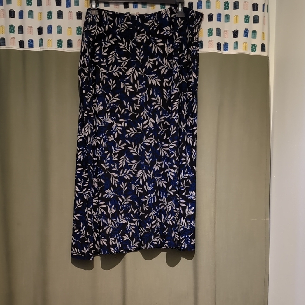 Elegant Blue Leaf Print Skirt